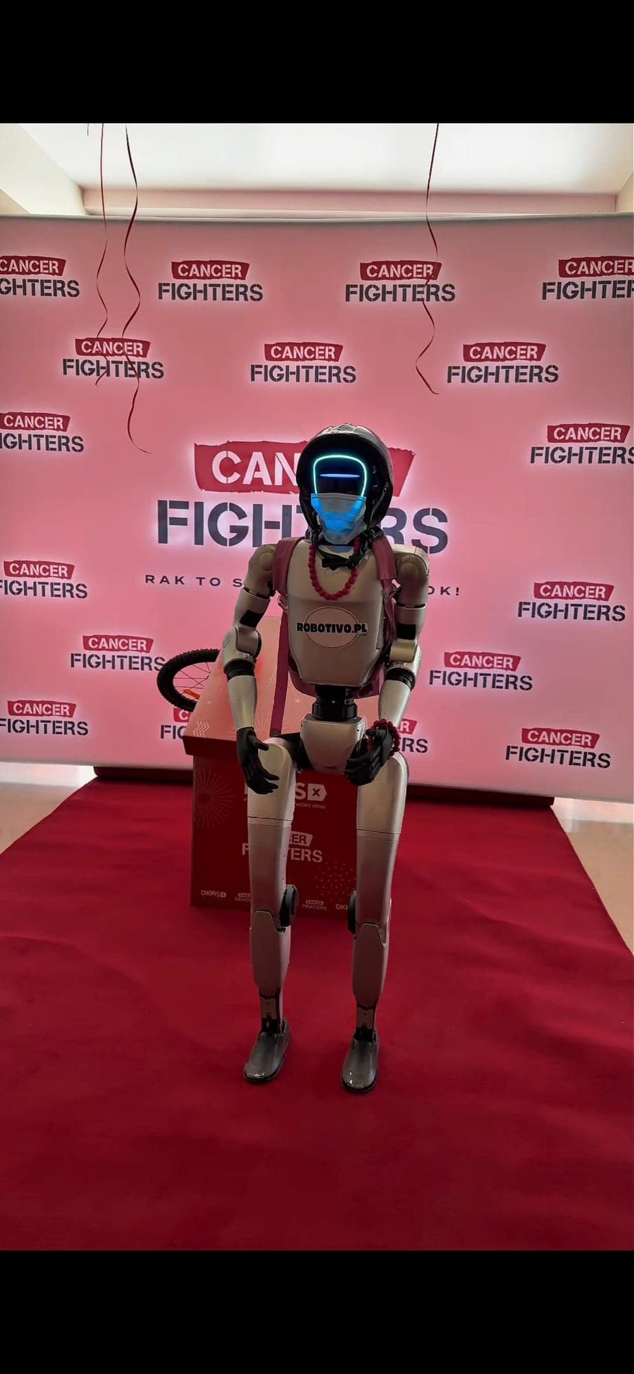 Cancer Fighters — Robot wsparł wydarzenie organizowane na rzecz dzieci walczących z chorobą nowotworową. Technologia połączyła rozrywkę z ważną inicjatywą społeczną.
